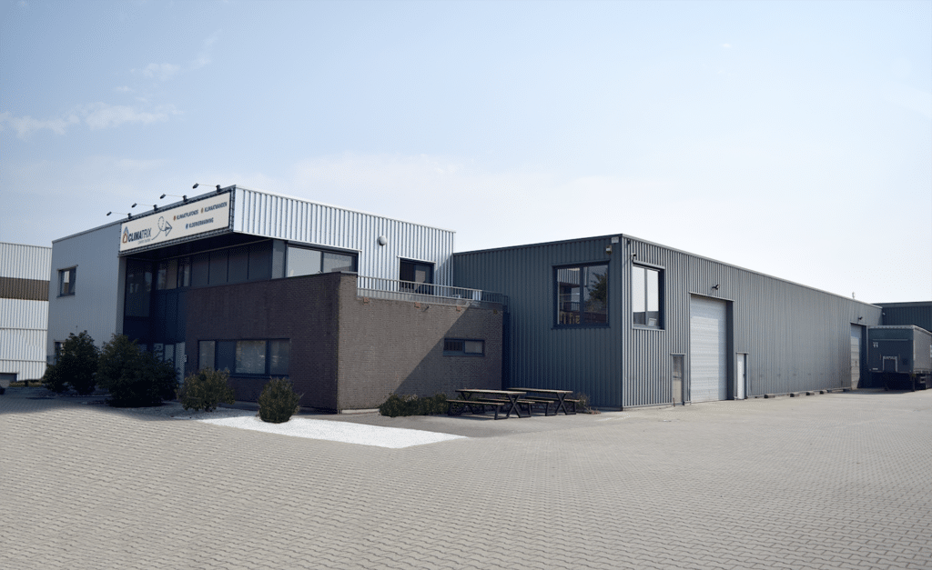 Het nieuwe gebouw van Climatrix, specialist in energietechnieken, in Dilsen-Stokkem. Ze werken hier sinds 2020.
